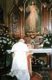 pope john paul the great at div mercy kneeling
